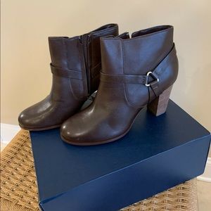 Cole Haan Women’s Calixta Bootie 9.5B Chestnut New